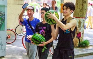 哈尔滨高校产子吃瓜