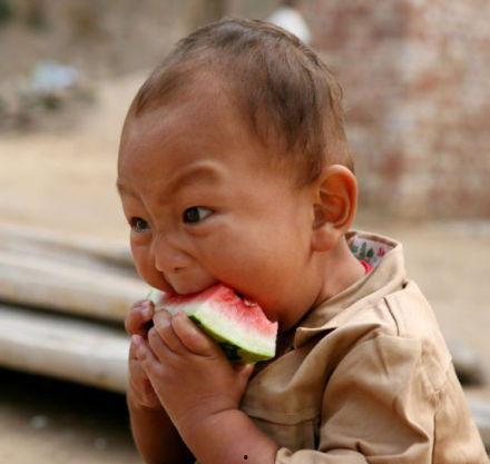 吃瓜男童头像,揭秘吃瓜男童的可爱瞬间