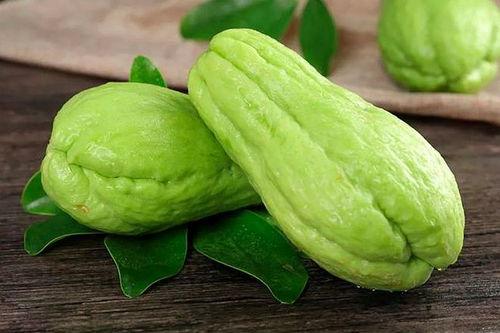 吃佛手瓜会长风湿吗,“佛手瓜食用与风湿病关系探讨”