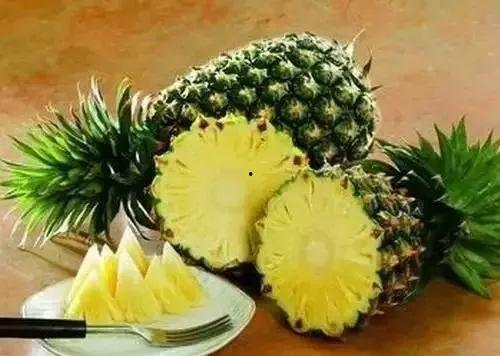 这个季节吃蜜瓜凤梨文案,蜜瓜凤梨，尽享清凉美味